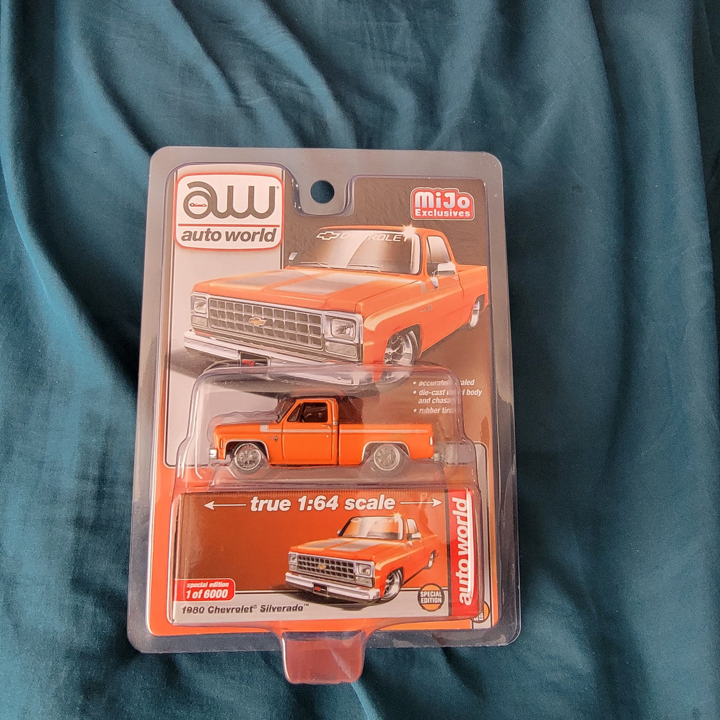 Auto World 1:64 Mijo Exclusives 1980 Chevrolet Silverado Custom