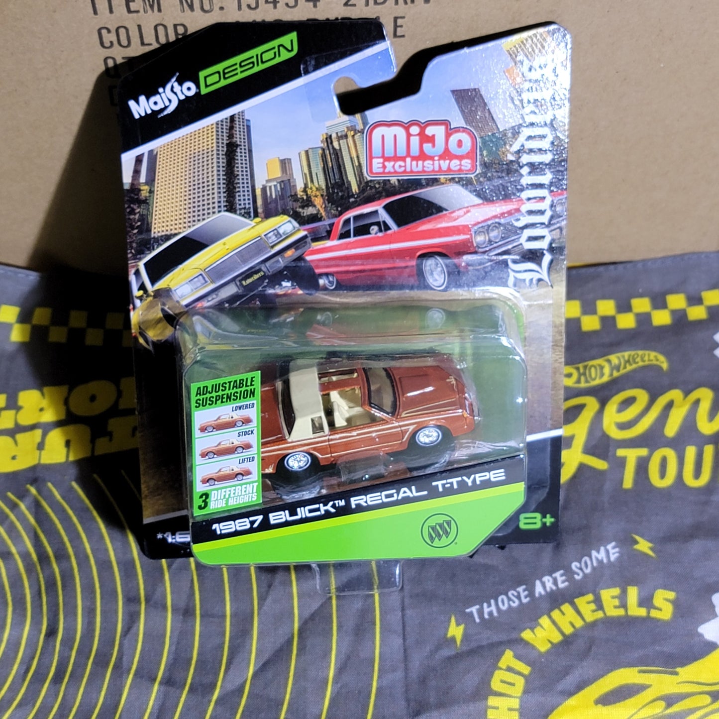 Maisto 1:64 Mijo Exclusives 1987 Buick Regal T-Type Lowriders